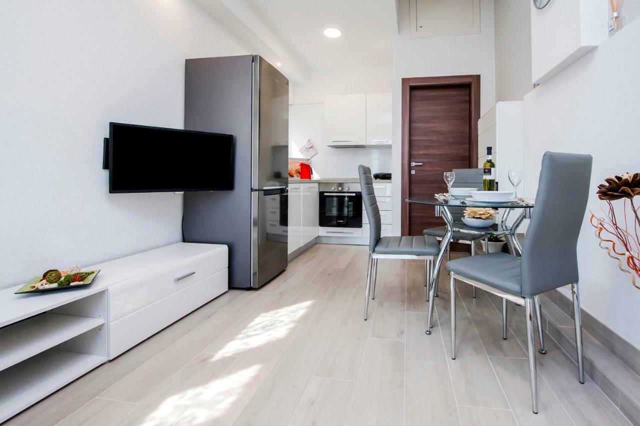 Apartment Anastasia Rovinj Bagian luar foto